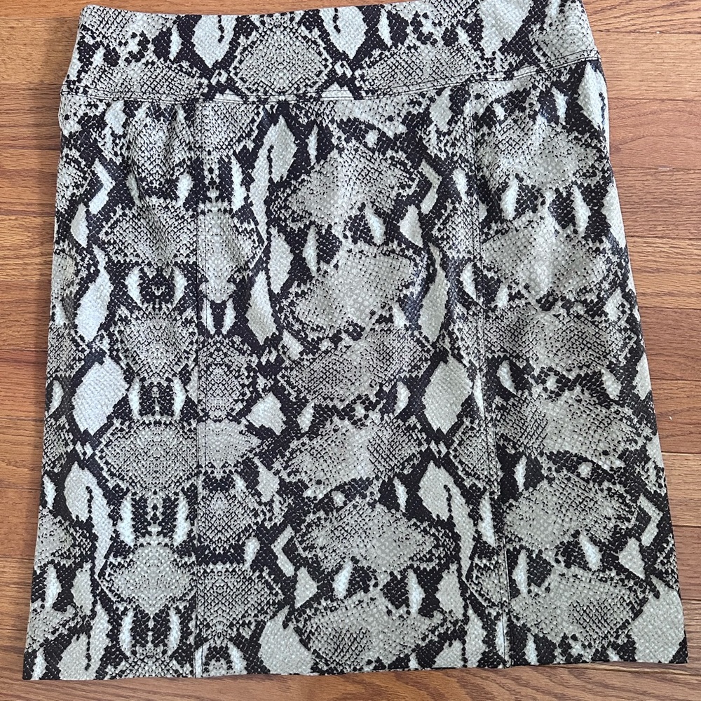 Chico's Brown Snakeskin Print Skirt Straight Reptile Exotic Stretchy polyester